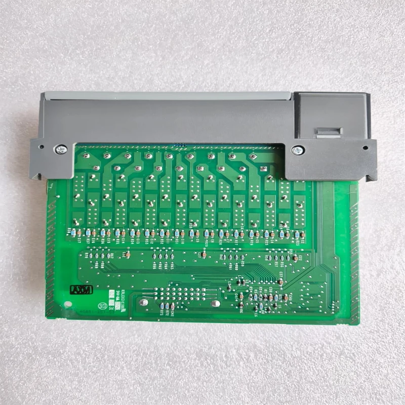 Allen-Bradley 1746-OB16 SLC 500 16-Point 24V DC Source Output Module thumbnail 7129